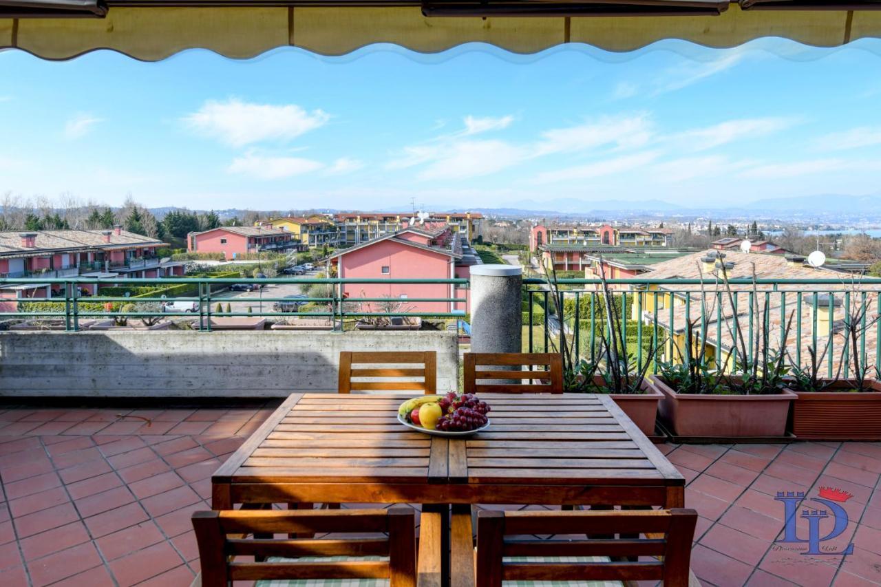 Desenzanoloft Official Partner Marriott Homes & Villas - Paradise Lake View In A 5 Pools Exclusive Residence Desenzano del Garda Eksteriør bilde