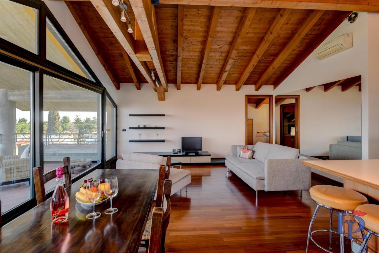 Desenzanoloft Official Partner Marriott Homes & Villas - Paradise Lake View In A 5 Pools Exclusive Residence Desenzano del Garda Eksteriør bilde