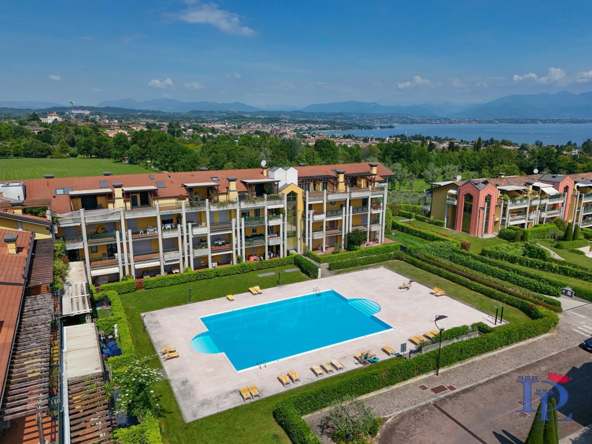 Desenzanoloft Official Partner Marriott Homes & Villas - Paradise Lake View In A 5 Pools Exclusive Residence Desenzano del Garda Eksteriør bilde
