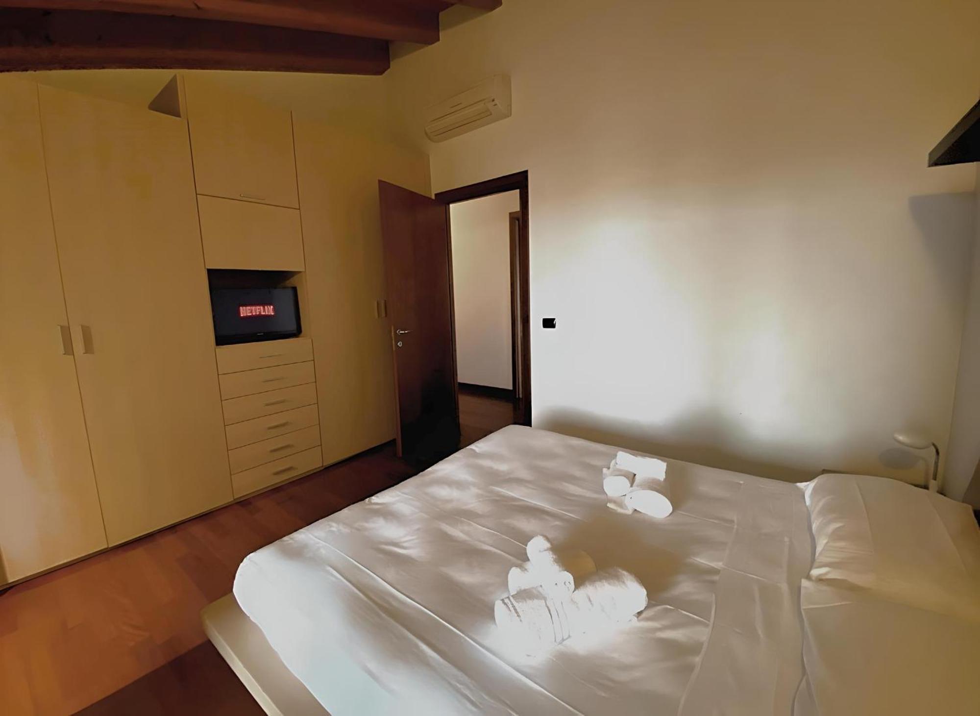 Desenzanoloft Official Partner Marriott Homes & Villas - Paradise Lake View In A 5 Pools Exclusive Residence Desenzano del Garda Eksteriør bilde